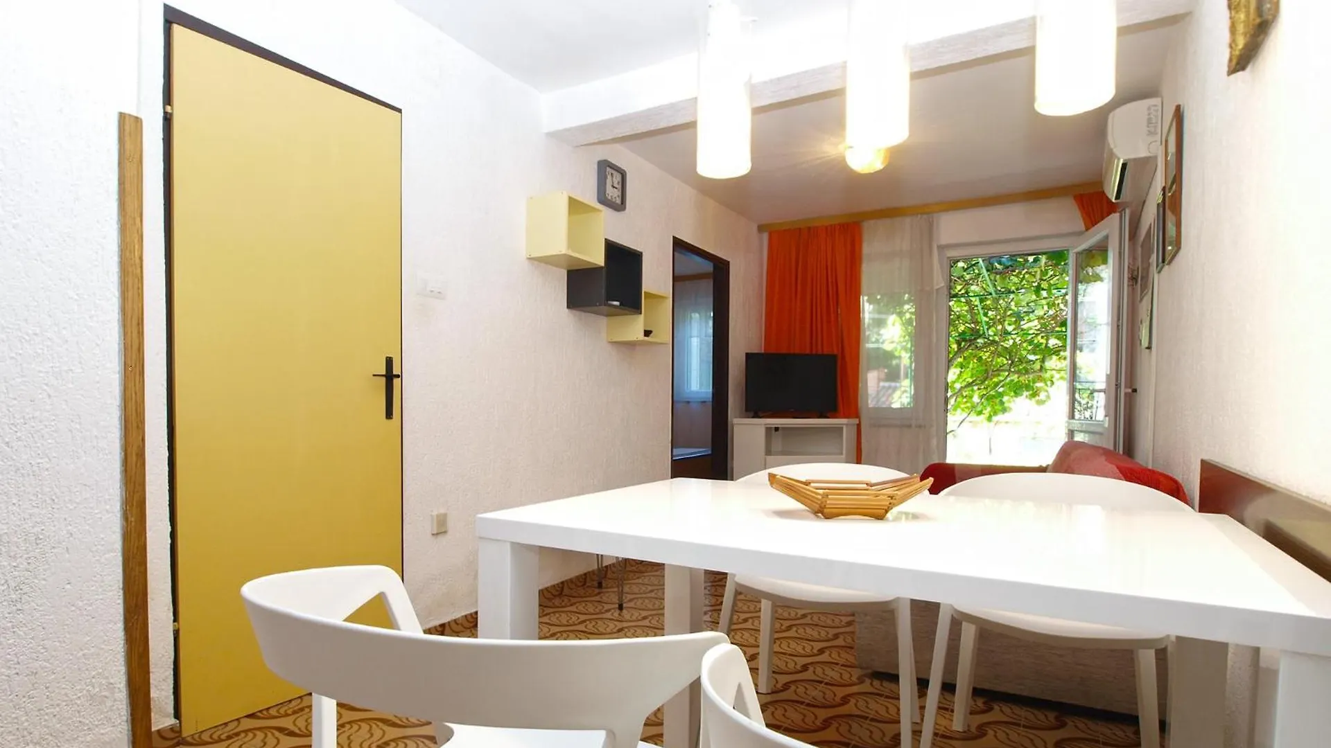 Apartments Branko 1348 Пула