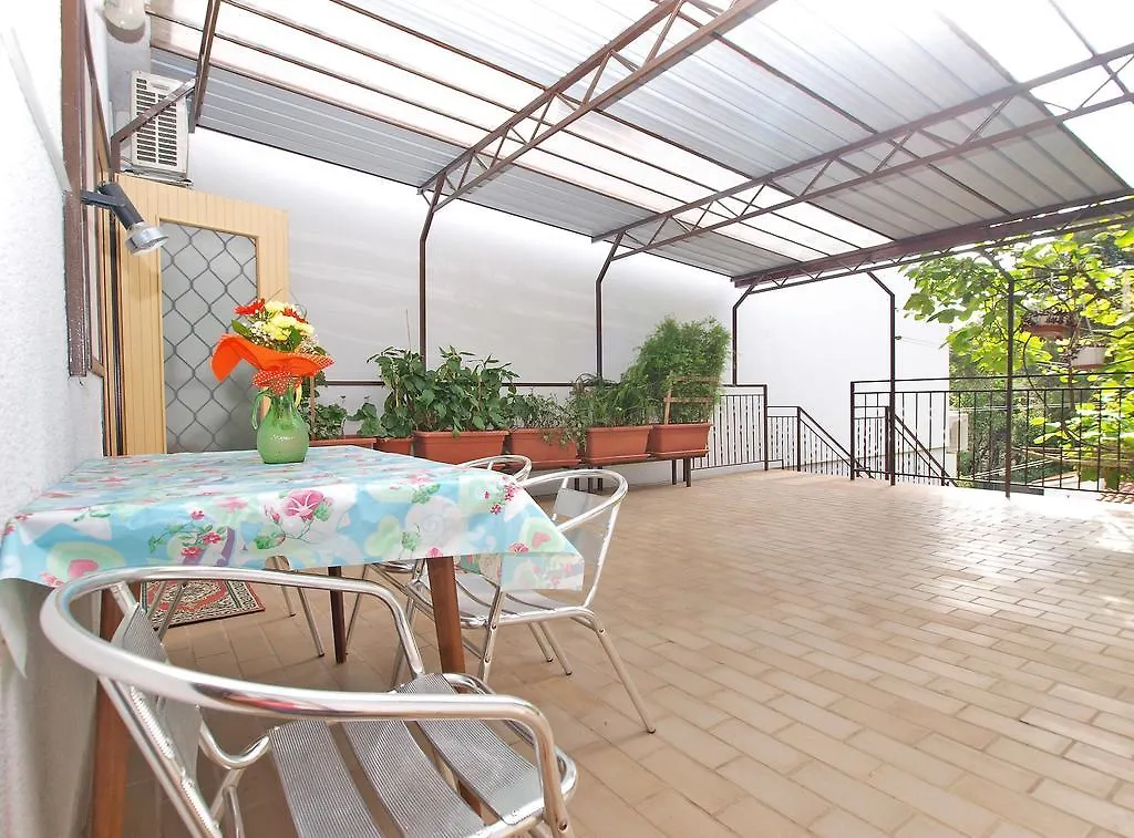 Apartments Branko 1348 Пула