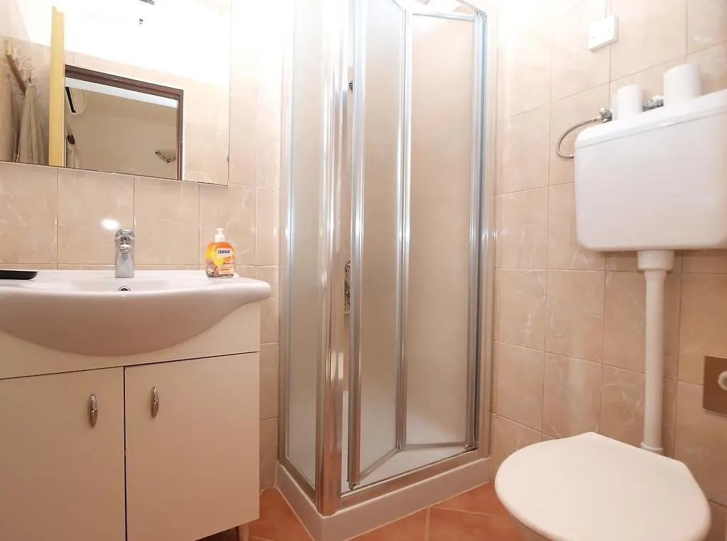 Apartments Branko 1348 Пула 0*,