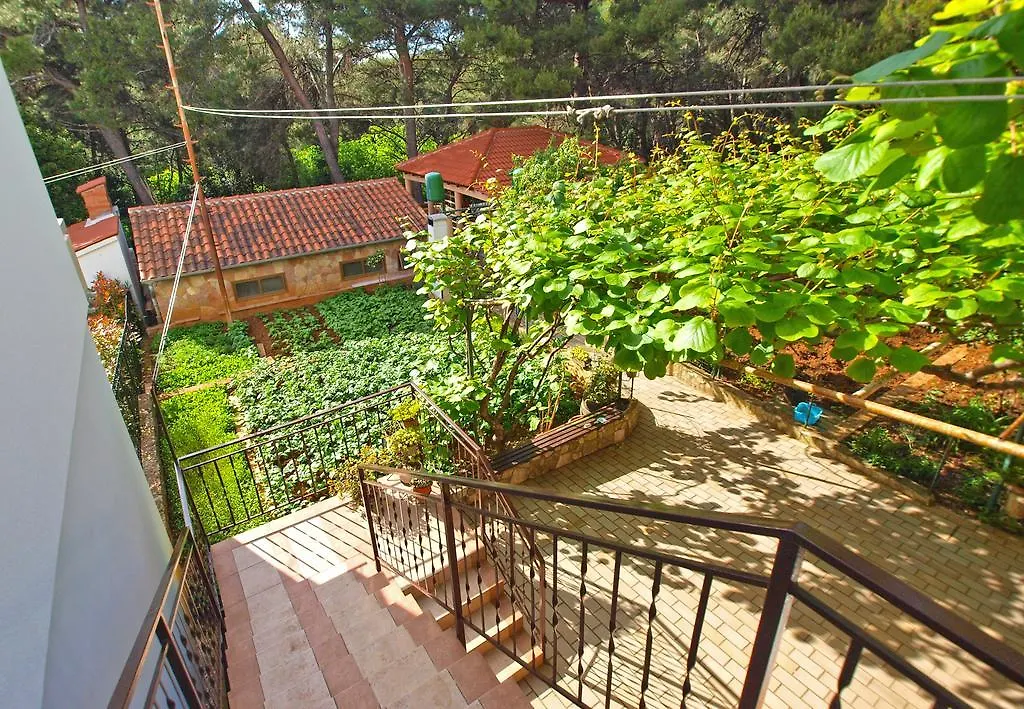Apartments Branko 1348 Пула