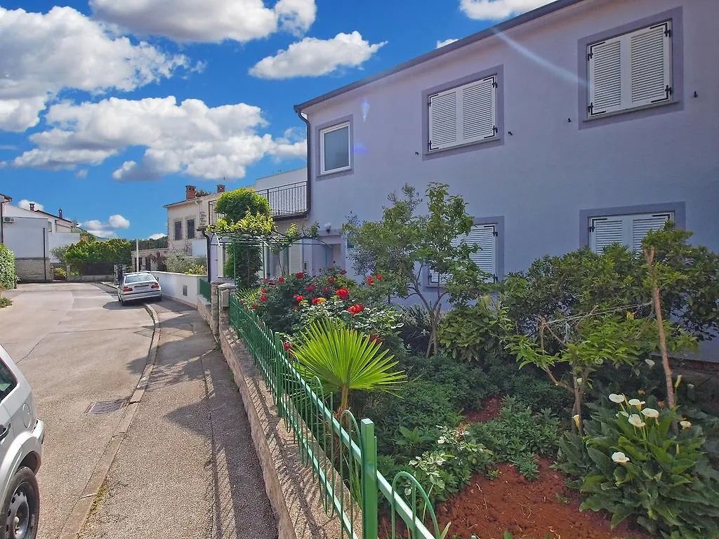 Apartments Branko 1348 Пула