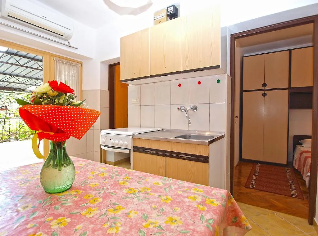 Apartments Branko 1348 Пула