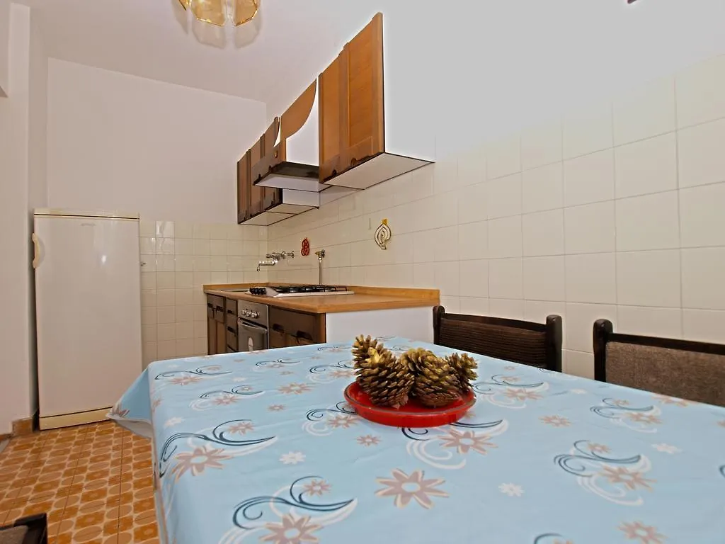 Apartments Branko 1348 Пула