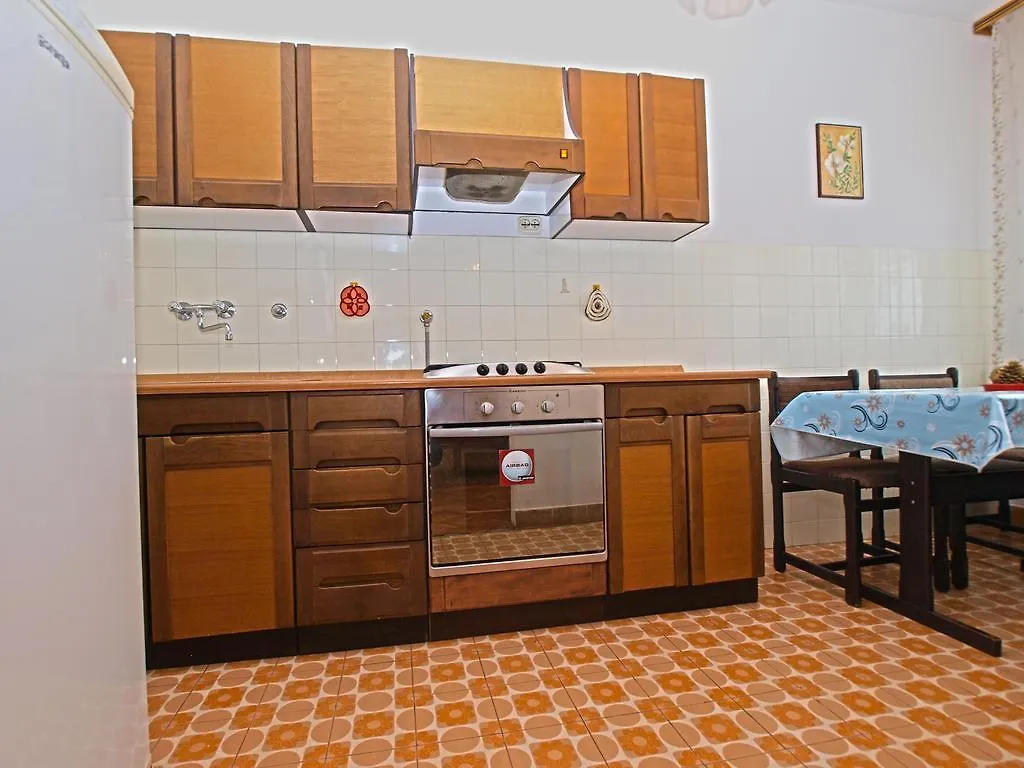 Apartments Branko 1348 Пула