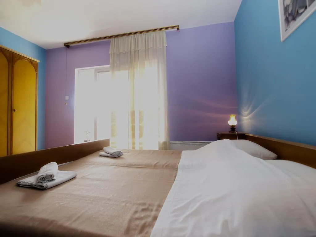 Apartments Branko 1348 Пула