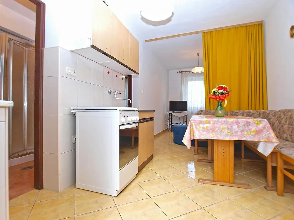 Apartments Branko 1348 Pula 0*,  Croatia