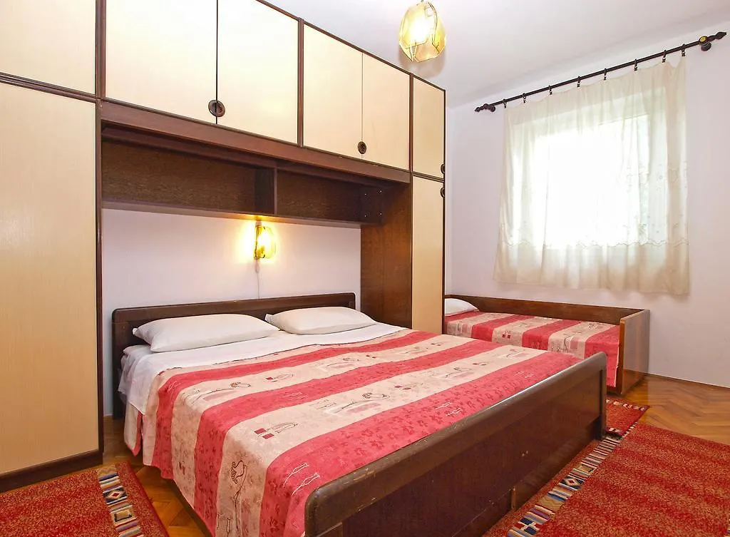 Apartments Branko 1348 Pula Croatia