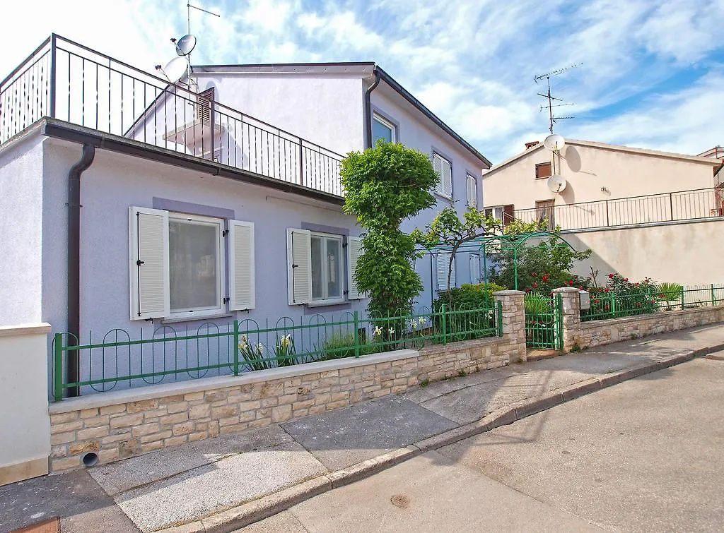 Apartments Branko 1348 Pula 0*,  Croatia