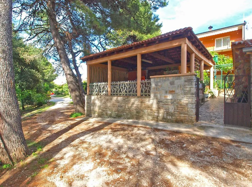 Apartments Branko 1348 Pula Croatia