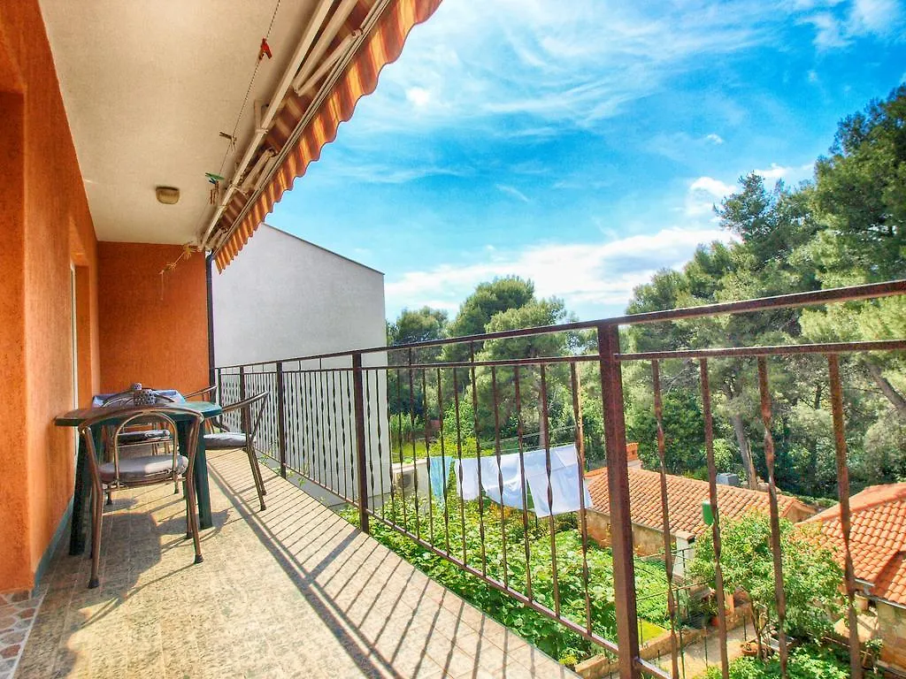 Apartments Branko 1348 Pula Croatia
