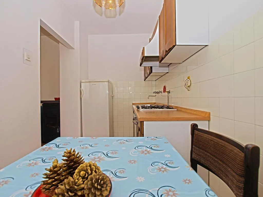 Apartments Branko 1348 Pula 0*,
