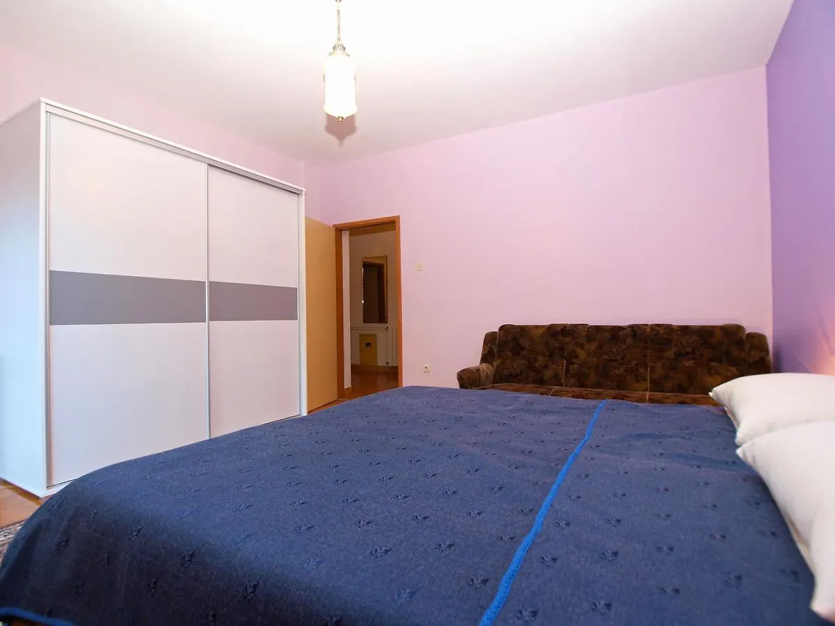 Apartments Branko 1348 Pula 0*,  Croatia