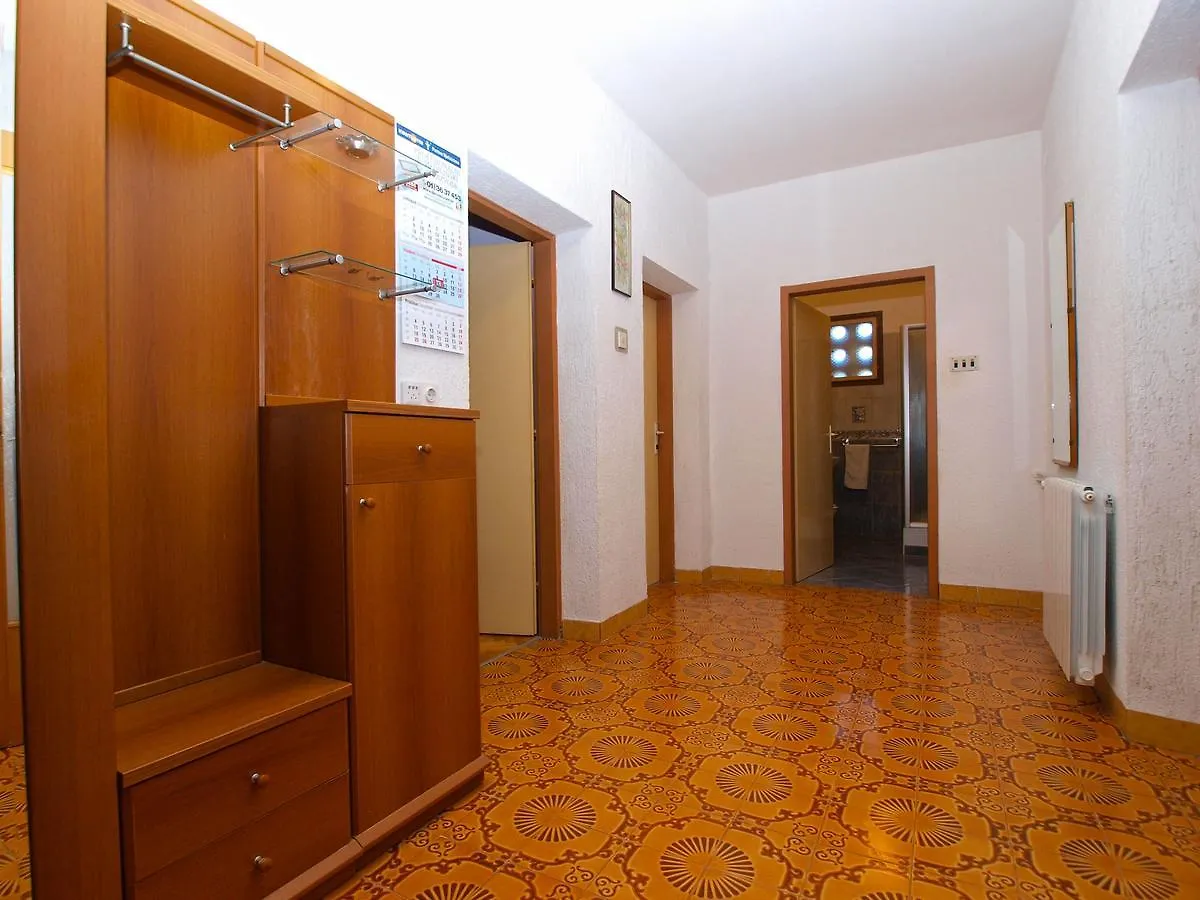 Apartments Branko 1348 Pula 0*,