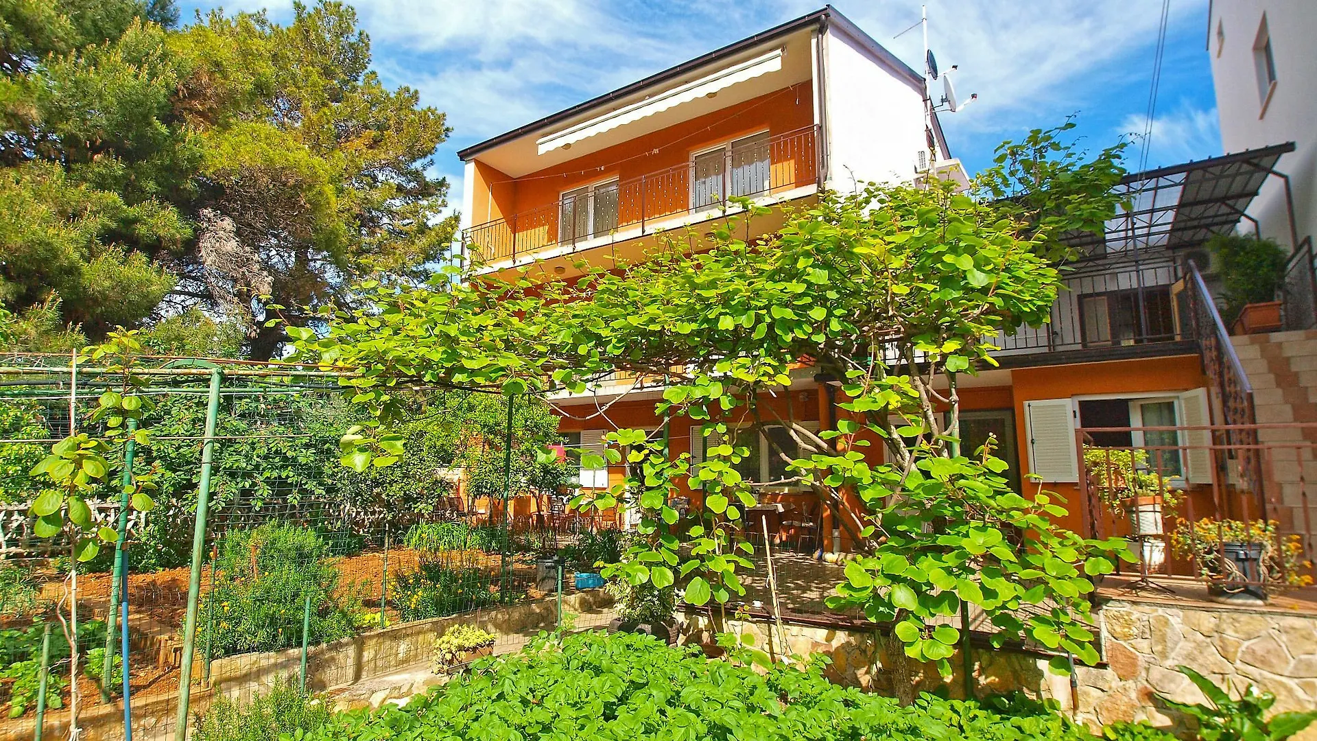 Apartments Branko 1348 Pula Croatia