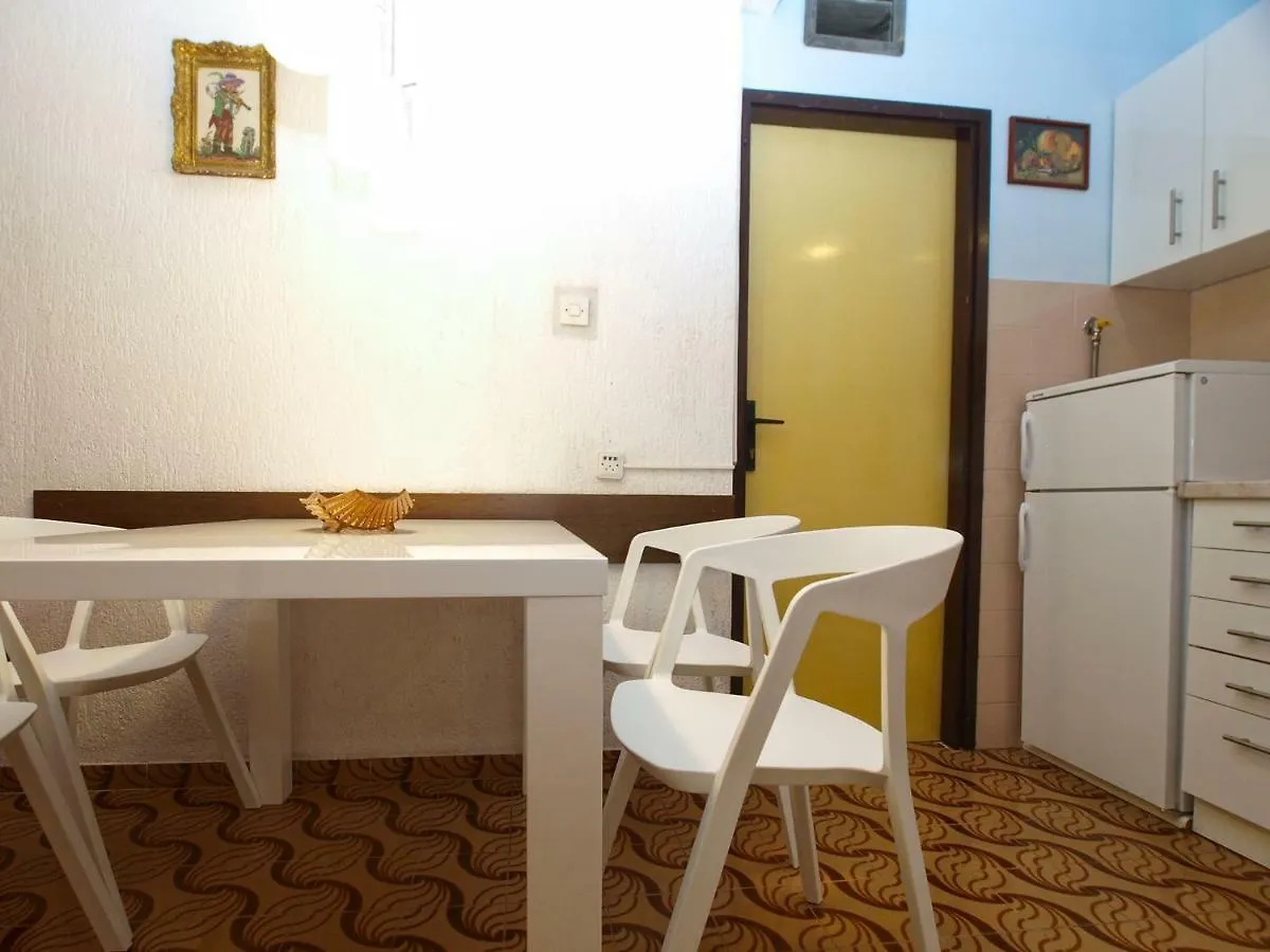Apartments Branko 1348 Pula Croatia